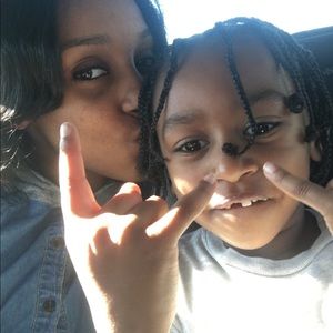 Meet your Posher, Crystal